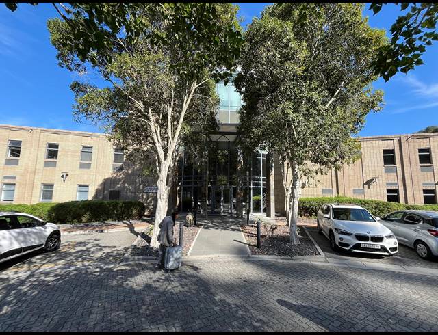 914M² OFFICE TO LET IN BELVEDERE TYGERBERG